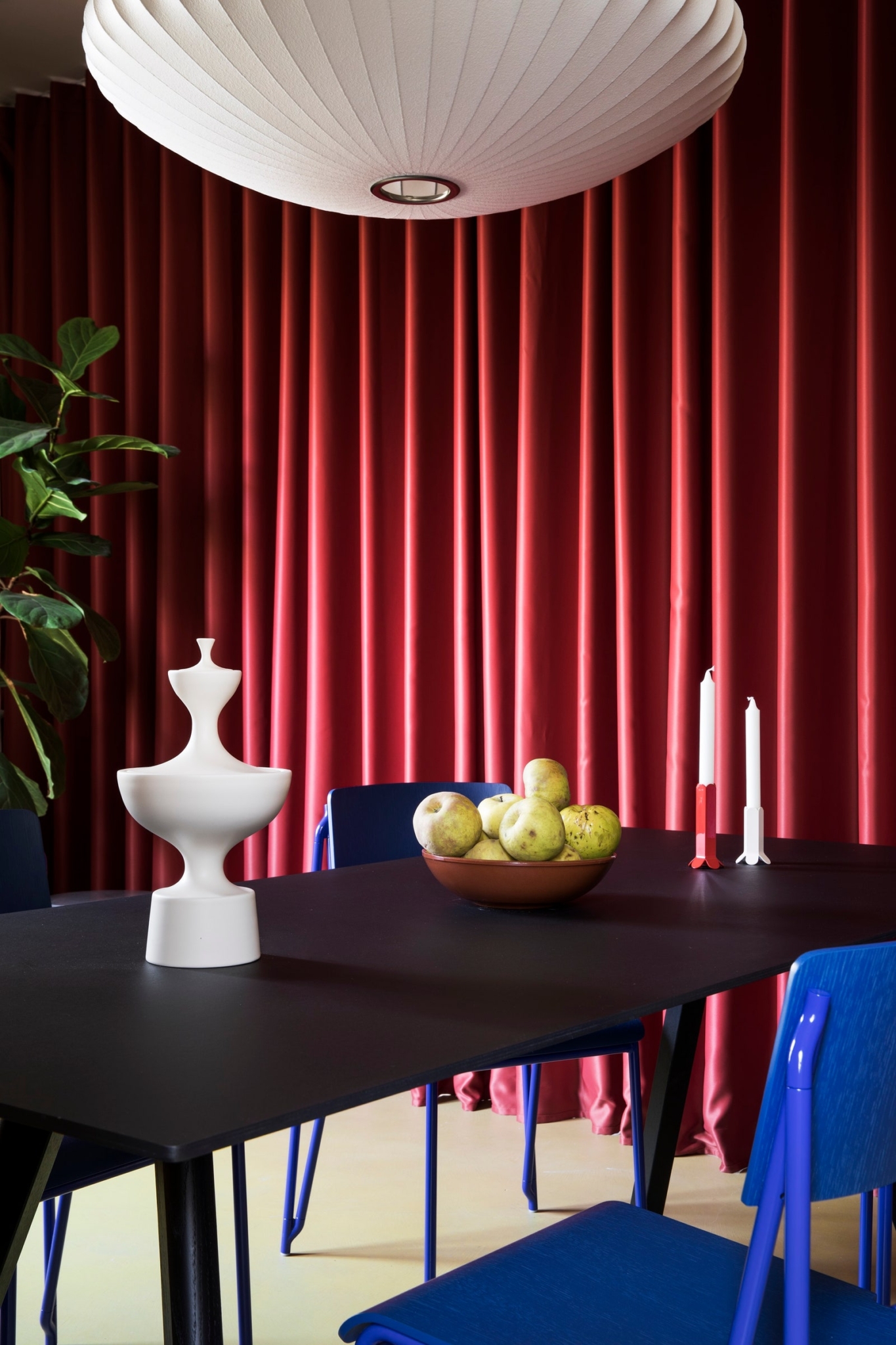 Viva Magenta, el color del año 2023 según Pantone - Remax Grupo Urbe